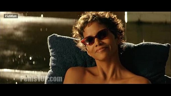 Halle Berry – Swordfish