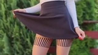 Mini y tacones hot 5