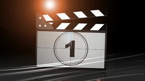 XXX- MALAURIE CELEBRATES 19 YEARS BY MAKING HER AMATEUR PORN VIDEO