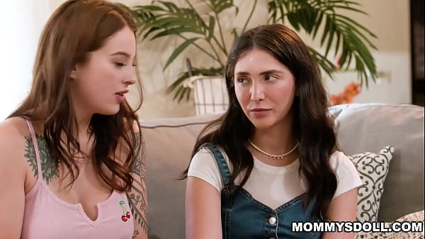 Stepdaughters Jane Wilde Maya Woulfe and Maddy May having foursome lesbian sex with their stepmom Penny Barber