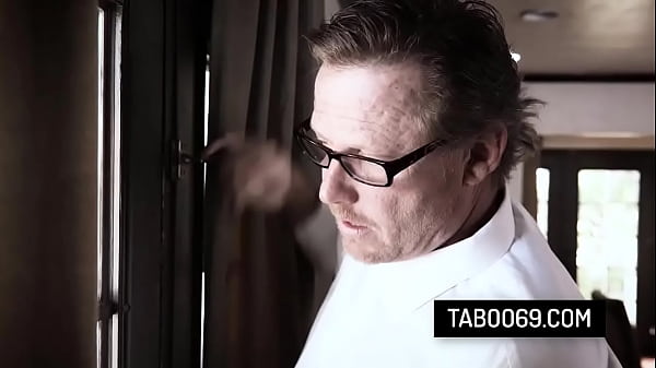 Slutty teen cheerleader Jill Kassidy seduce and fuck with her older neighbor